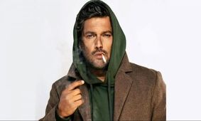 عکس‌های تکان‌دهنده کودکی حامد بهداد و جذابیت ماندگار او!