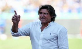 ساپینتو رفتنی شد ؟ / شکست در شهرآورد کمر استقلال را شکست