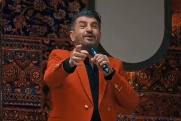 سورپرایز عجیب محمود شهریاری در عروسی نعیمه نظام‌دوست!