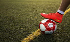 مرگ کارگردان معروف ایرانی در خانه اسطوره فوتبال !