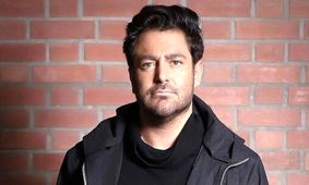 عکس جدید رضا گلزار داخل خودروی میلیاردی؛ این فقط پُز نیست!