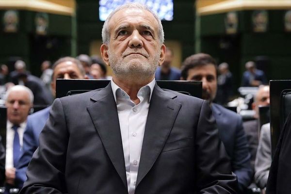 فیلم  / پزشکیان ماهی چقدر دلار حقوق می‌گیرد؟ عددی که خودش اعلام کرد