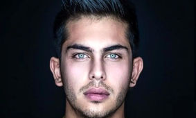 فخرفروشی ارسلان قاسمی با ماشین لاکچری و هوش پرانش / بازیگر چشم رنگی غرق پول !