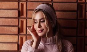 لباس مجلسیِ خیره‌کننده مجری معروف صداوسیما! فیلم