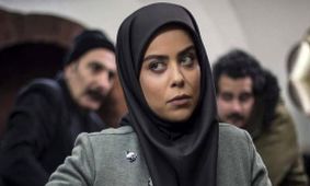 جذابیت بی‌نظیر الهام اخوان با استایل مشکی در فیلم آفتاب‌پرست و مرداب!