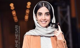 الهه حصاری با یک ژست هنری و یک گل رز همه را شگفت‌زده کرد!