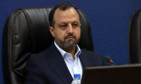 دفاع خاندوزی از افزایش  قیمت بنزین/ اگر مردم بدانند تا 10سال آینده هرسال قیمت بنزین 20-30درصد گران می شود، مصرف خود را اصلاح می کنند