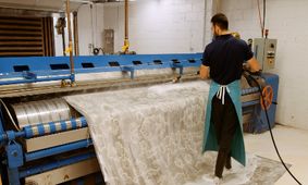 قالیشویی با قیمت‌های تازه در شب عید / چرا نرخ‌ها اینقدر بالا رفت؟