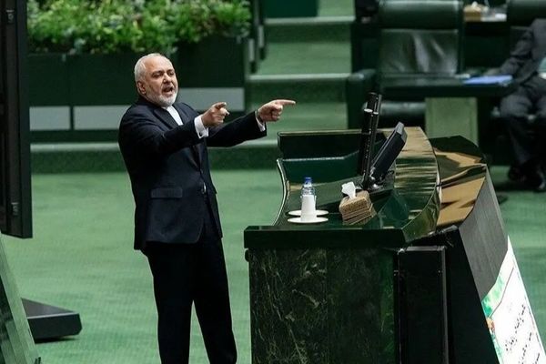 پارادوکس منتقدان تندروی ظریف