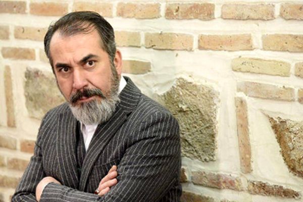 فیلم جنجالی‌: سیامک انصاری و روایت باورنکردنی تولد در ماشین! از باک شیر خوردم! 