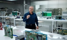 اپل برای حفظ برتری سخت‌افزاری خود در برابر رقبا با چالش مواجه شده است
