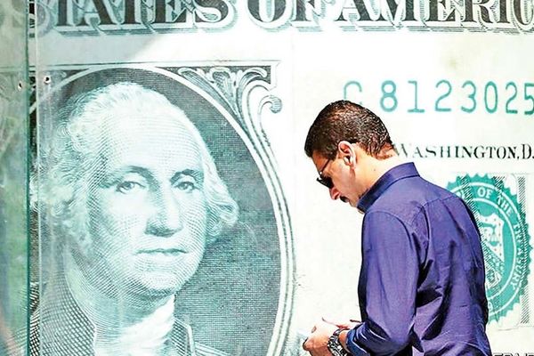 قیمت دلار امروز سه شنبه ۱۵ مهر ۱۴۰۴ + جدول