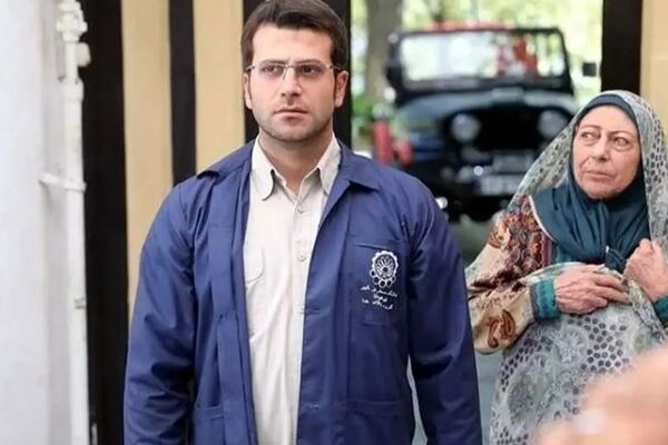 عکس صمیمی بی بی و روزبه حصاری در پشت صحنه سریال بچه مهندس!