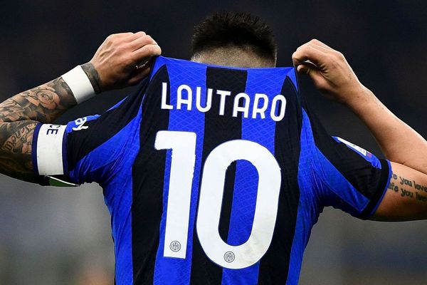 توپ طلای 2025 در دستان هم‌تیمی مهدی طارمی؟