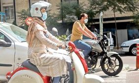 سخنگوی دولت ؛ صدور گواهینامه موتورسیکلت برای زنان منع قانونی ندارد + فیلم
