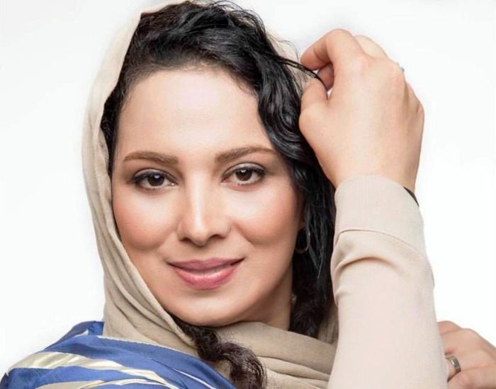 ژشت روشنک عجمیان