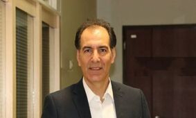 خانه مشترک بهنام تشکر؛ چیدمان متفاوت با ترکیب وسایل دکوری فراوان و لوستر ژاپنی!