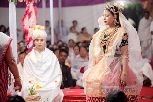 10 سنت عجیب عروسی در هند که باعث تعجب تان می شود!