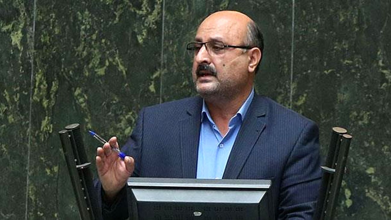 نماینده مجلس: مگر تیم اقتصادی دولت نمی گفت یک تنه مملکت را اداره می کند؟ / الان کجای کار هستند؟
