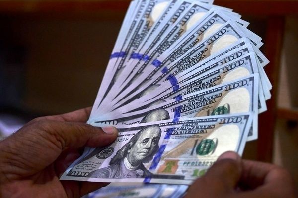 دلار ۱۵ دی ۱۴۰۴ رکورد زد؛ بازار آزاد زیر و رو شد!