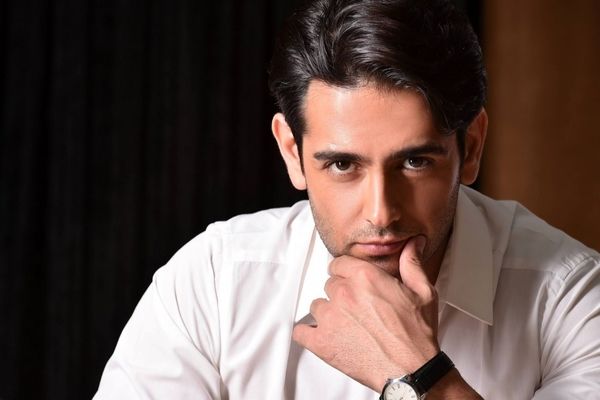 سلفی شوکه‌کننده امیرحسین آرمان با آناهیتا درگاهی؛ راز پشت پرده این تصویر چیست؟