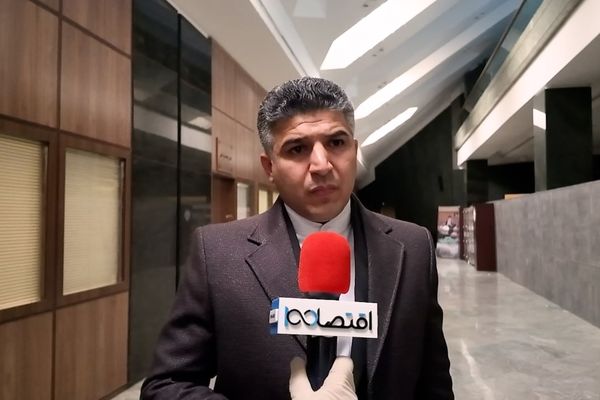 راهکار کنترل نرخ ارز مذاکره عزتمند با دنیا است +فیلم