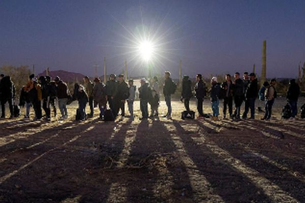 نگاهی به تجارب جهانی در کنترل، شناسایی و توزیع مهاجران