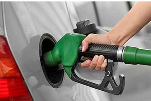 تصمیم نهایی درباره قیمت بنزین در ۱۴۰۴ اعلام شد!