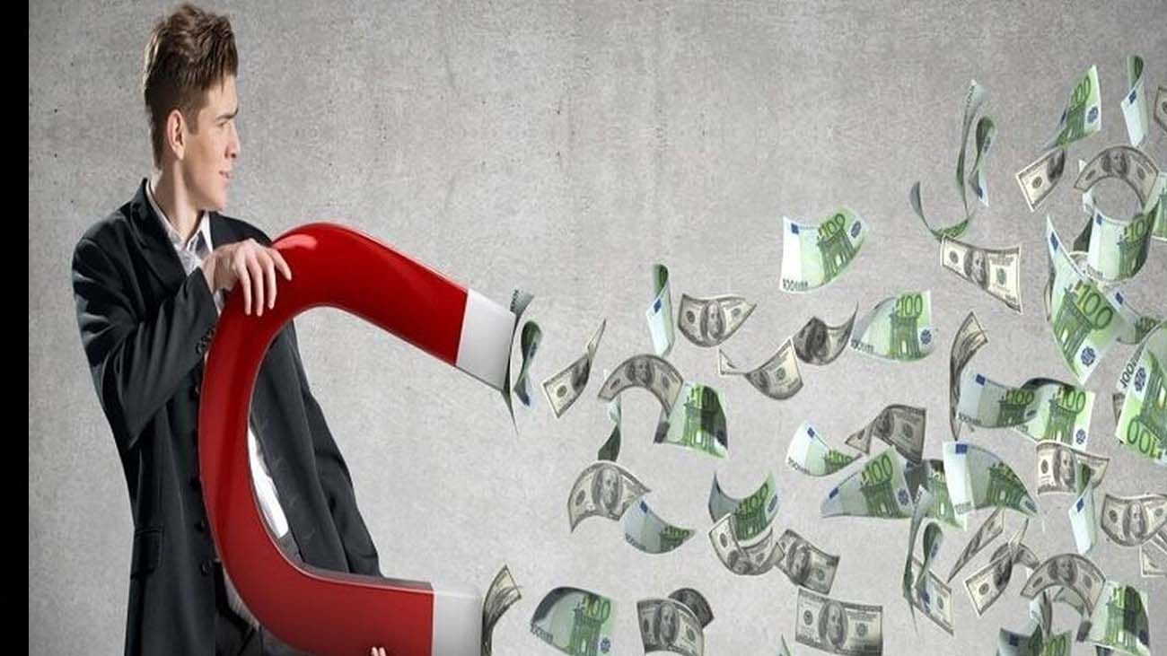 این مرد ثروتمندترین مرد جهان شد