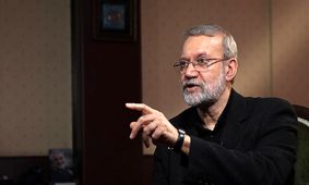 علی لاریجانی: حمایت از برادران منطقه‌ای وظیفه ماست، اما دستوری نمی‌دهیم