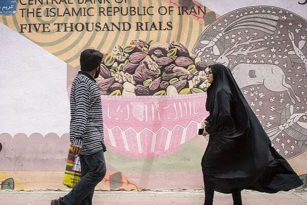 آیا سوءتدبیر و فقر، مشکلات اصلی جامعه امروز ما هستند؟