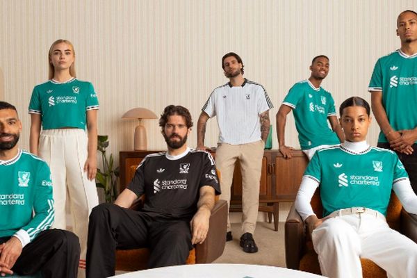 تصاویر جدید پیراهن سوم لیورپول برای فصل ۲۰۲۵-۲۰۲۶ منتشر شد