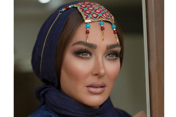 این عکس همه را مبهوت کرد! الهام بازیگر آسنات در نقش مادر واقعی!