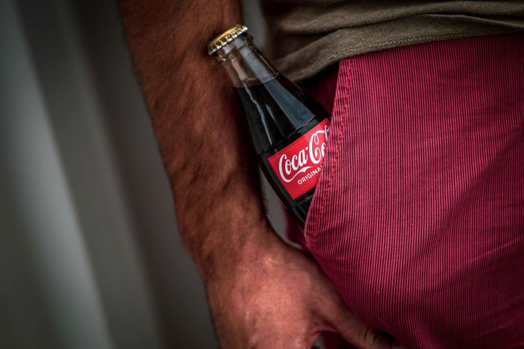 اثرات عجیب نوشیدنی های گازدار بر مردان و زنان