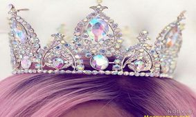 این دختر زیباترین ملکه جهان از نظر هوش مصنوعی است + عکس باورنکردنی