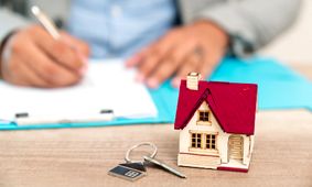 مشاوران املاک در شوک شب عید