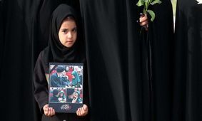   تصاویر متفاوت از لحظه ورود پیکر شهید رئیسی به فرودگاه بیرجند + فیلم
