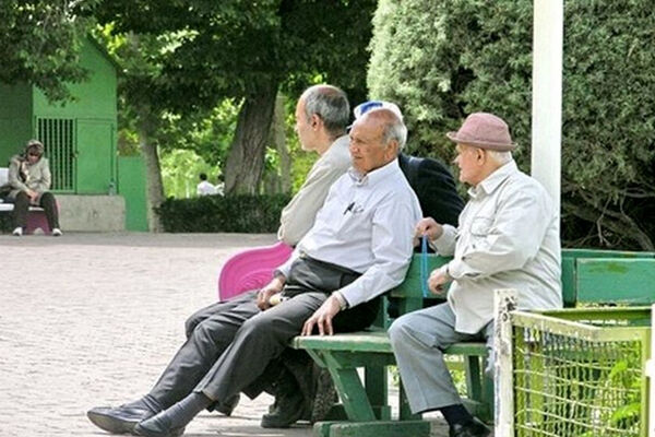 یک پرداخت ویژه به حقوق شهریور ماه بازنشستگان اضافه شد