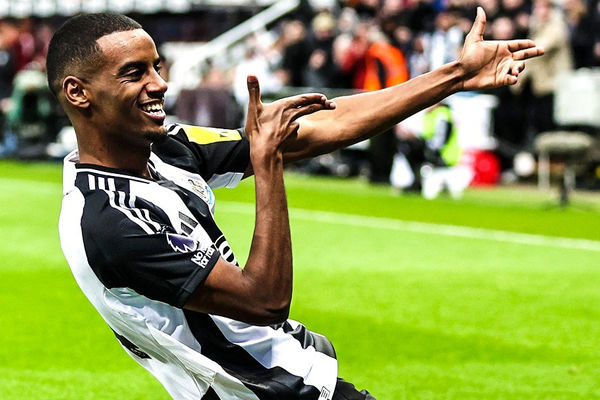 فشار مالی یا بلندپروازی فوتبالی؟/ نیوکسل در دوراهی فروش ایساک