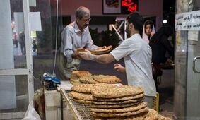 فاجعه معیشتی کارگران؛ یک روز حقوق برابر با ۷ نان سنگک!