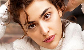 عکس های متفاوت از ریحانه پارسا در ترکیه / واقعا به سیم آخر زد !