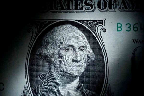 قیمت دلار امروز ۱۳ تیر  ۱۴۰۴ / دلار عقب نشست + جدول