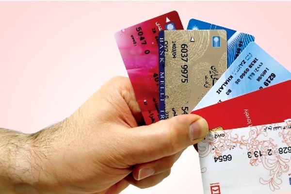 هشدار فوری به دارندگان حساب‌های بانکی/ این کارت‌ها به زودی مسدود می‌شوند!