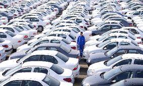 لیست خودروهایی که ۵۰ تا ۲۰۰ میلیون تومان ارزان شدند + جدول قیمت