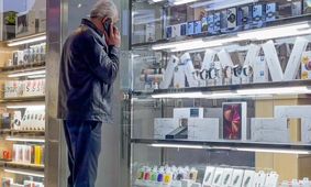 قیمت گوشی امروز پنجشنبه ۱۴ فروردین ۱۴۰۴/  پرچمدار سامسونگ چند؟ + جدول