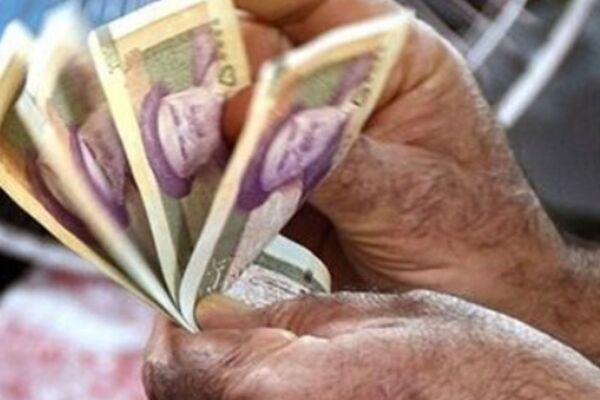 ادعای جنجالی درباره کاهش حقوق کارگران