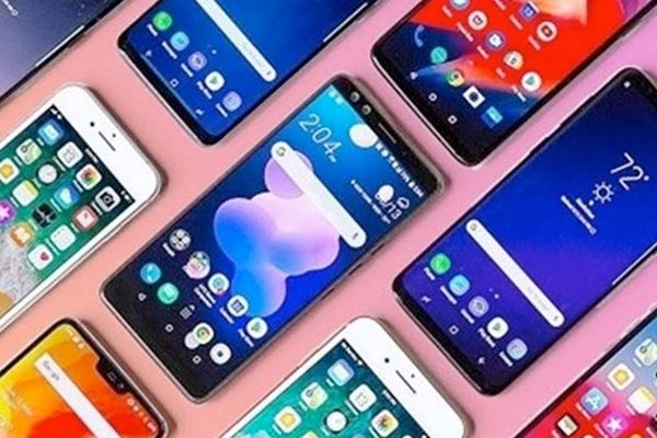 واردات موبایل بدون محدودیت / آیفون‌های  مدل جدید وارد بازار می‌شوند + فیلم