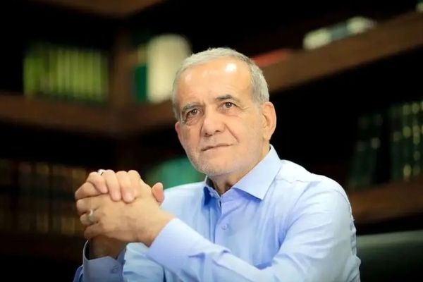 پزشکیان: حالا وقت گرانی بنزین است!