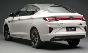 جدیدترین شرایط فروش اقساطی خودروی لوکس کرمانی در مرداد ۱۴۰۴ + جدول!