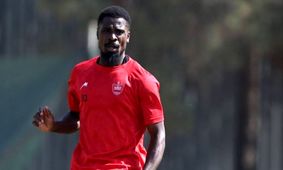 سرژ اوریه در انتظار اولین بازی با پیراهن قرمز! +عکس